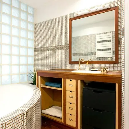 Prive 80m Carre, 2 Chambres, 1 Place De Parking Apartment *